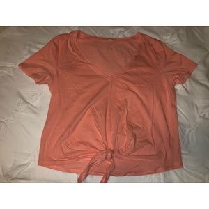 Size 6 Lululemon Tie-Front Crop Top